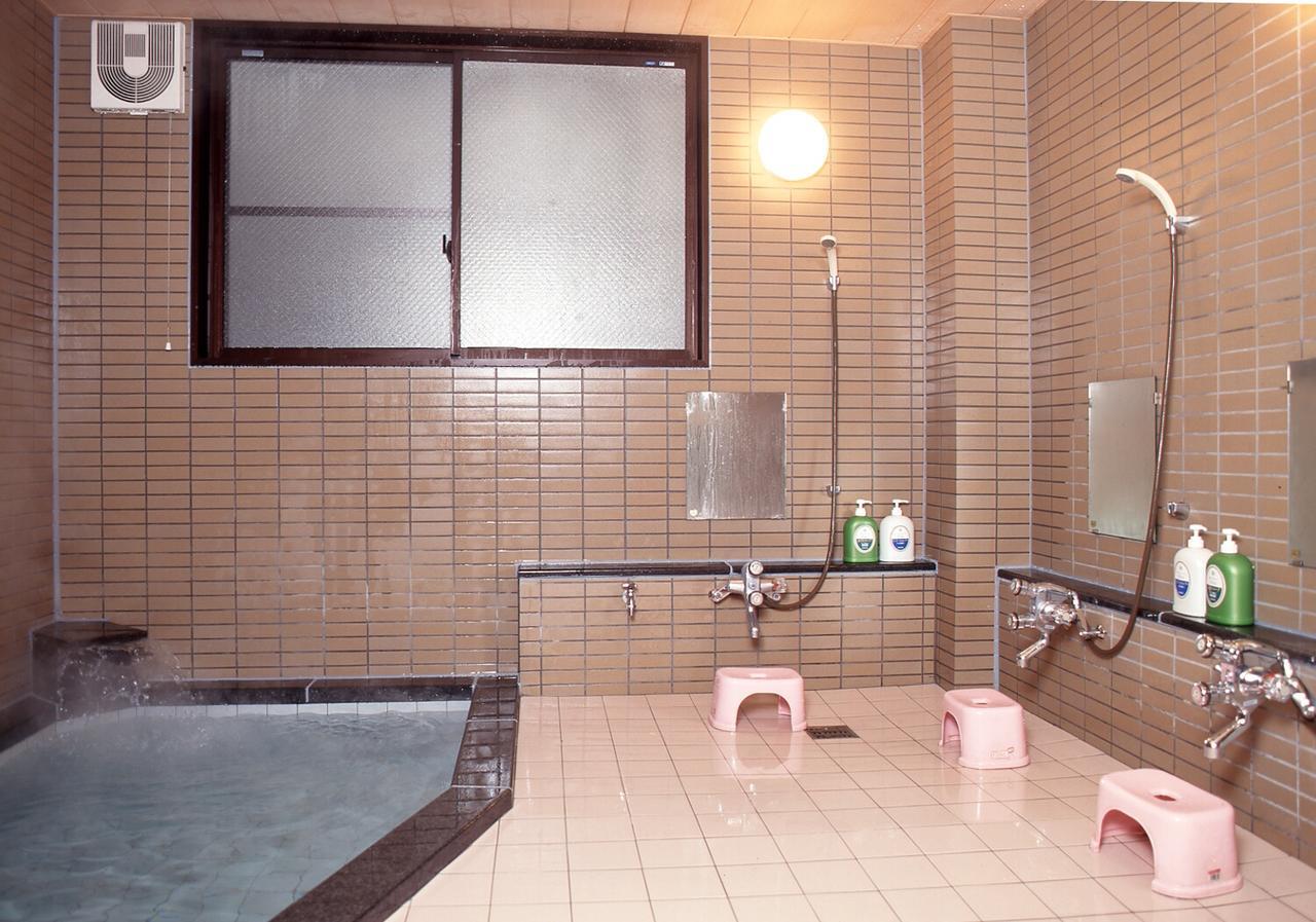 Land Haus Azegami Bed & Breakfast Nozawaonsen Bagian luar foto